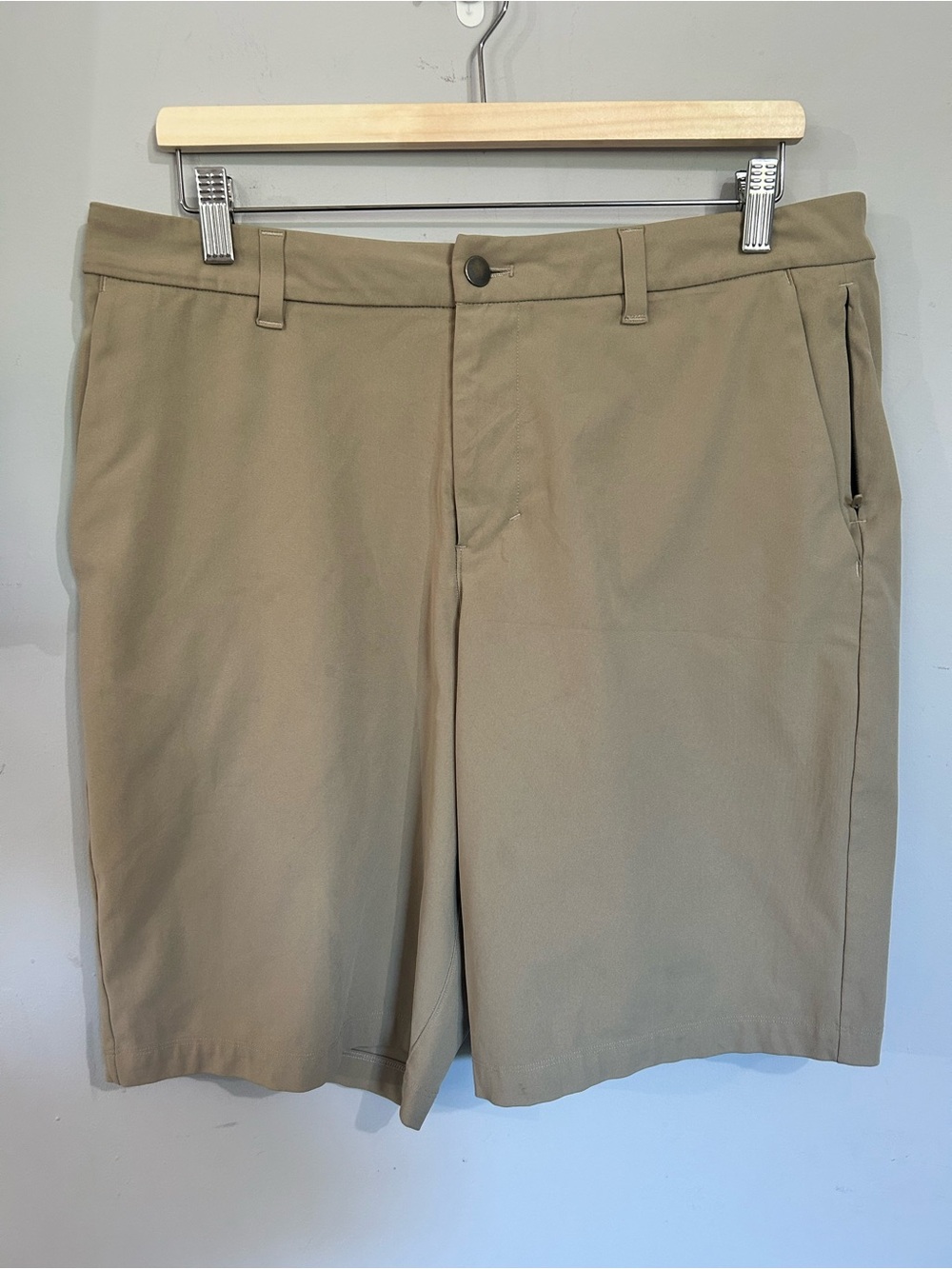 lululemon athletica Men's classic fit Tan Flat-Front Performance Shorts